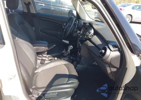 2018 Mini Hardtop Cooper из США, поврежденный, VIN WMWXU1C52J2F80440